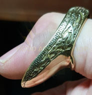 Bilde av Archery Thumb Ring Traditional Medieval Archery Thumb Finger Ring Brass Crafting Wrist Hunting Target Archery Thumb Ring Finger Protector