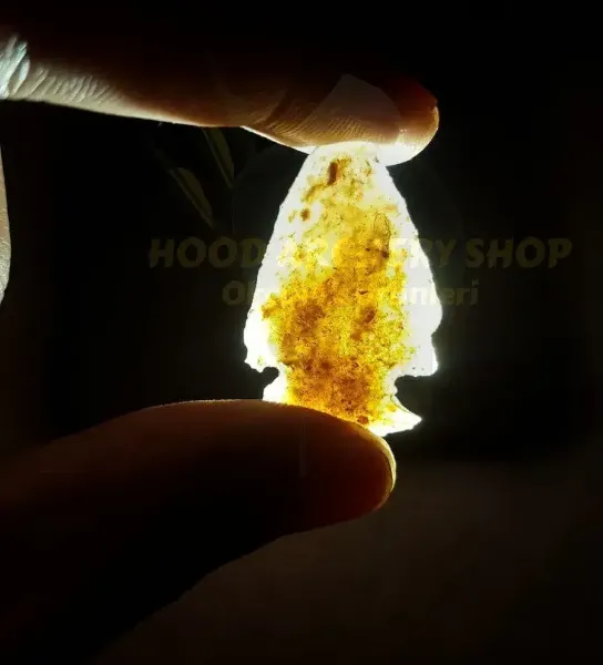 Picture of Carnelian Stone Arrow point for Primitive Arrows Traditional Medieval Bow Hunting Archery Broadhead Bodkin Arrow Head Point Wooden Arrow