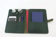 レザーポートフォリオ A5 ビジネスオーガナイザー、ジュニアリーガルメモ帳、iPad mini、Crazy Horse 本革付き の画像