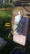 Imagem de Flecha de tiro com arco de madeira tradicional de bambu medieval para caça com arco longbow recurvo com penas de peru preto amarelo jogos vorazes