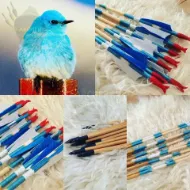 Gambar Anak panah Memanah Tradisional Zaman Pertengahan Untuk Recurve Bow Longbow Memburu Busur Panah dengan Bulu Turki Biru Putih