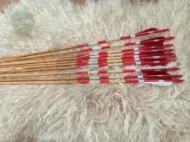 Imagen de Flecha de tiro con arco de madera para arco largo recurvo, tiro de caza otomano tradicional Medieval con pluma de pavo roja y blanca