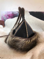Изображение Средневековая кожаная монгольская шляпа