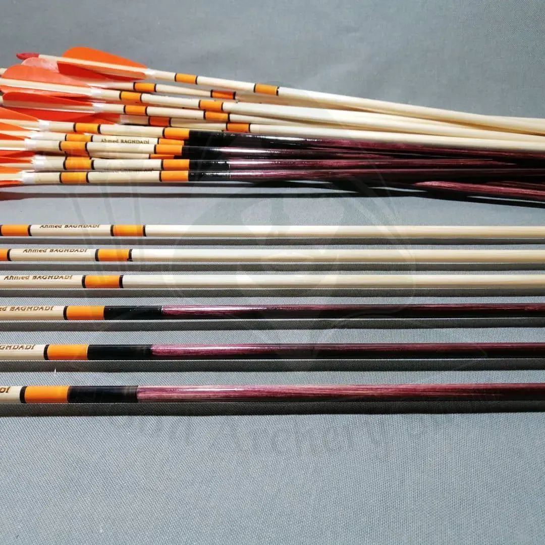 Lot De 6 Flèches Traditionnelles En Bois 31 - Plumes De Dinde Bleues - Pour Chasse à L'Arc