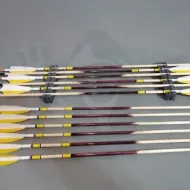 Gambar Anak Panah Berjambul Kayu Berlaras Memanah Anak Panah Peribadi Untuk Busur Recurve Longbow Tembak Memburu Uthmaniyyah Tradisional Zaman Pertengahan dengan Bulu Turki Kuning Putih