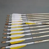 Gambar Panah Berjambul Kayu Berlaras Memanah Anak Panah Peribadi Untuk Busur Recurve Longbow Tembak Memburu Uthmaniyyah Tradisional Zaman Pertengahan dengan Bulu Turki Putih Kuning
