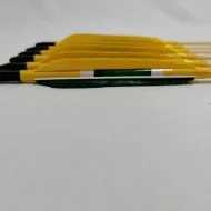 Afbeeldingen van Boogschieten met houten loop, gepersonaliseerde pijl voor recurve handboogboog, middeleeuwse traditionele Ottomaanse jachtshoot met groengele natuurlijke kalkoenveer