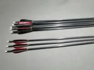 Kép Carbon Arrow Íjászat Személyre szabott nyíl Recurve Bow Compund Íj Hosszúíj Középkori Hagyományos Oszmán Vadászlövés Zöld Természetes Pulykatollal
