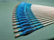 Picture of Wooden Archery Arrow For Recurve Bow Longbow Premium Series Turquoise Feather Arrows Black Turquoise Painted With Self Nock Christmas Gift