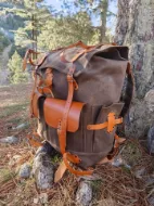 صورة حقيبة ظهر للمشي لمسافات طويلة والتخييم Bushcraft حقيبة ظهر جلدية مقاومة للماء - تصميم 1