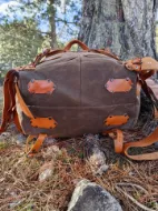 صورة حقيبة ظهر للمشي لمسافات طويلة والتخييم Bushcraft حقيبة ظهر جلدية مقاومة للماء - تصميم 1