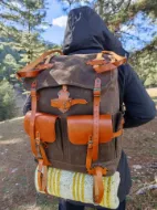 صورة حقيبة ظهر للمشي لمسافات طويلة والتخييم Bushcraft حقيبة ظهر جلدية مقاومة للماء - تصميم 1