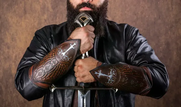 Kép Aragorn Gondor karkötők Gyűrűk ura cosplay bőr karkötők vambrace - 2. verzió